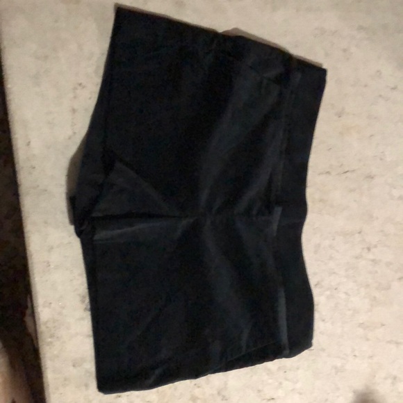 Beautiful  shorts. - Picture 1 of 7